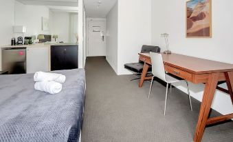 Privately Owned Hotel Room by Cairns Marina 222