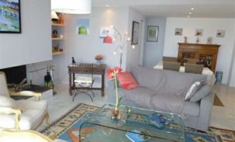 Rental Apartment Appartement Pleine Vue Mer Plage du Pigeonnier - Royan, 2 Bedrooms, 4 Persons