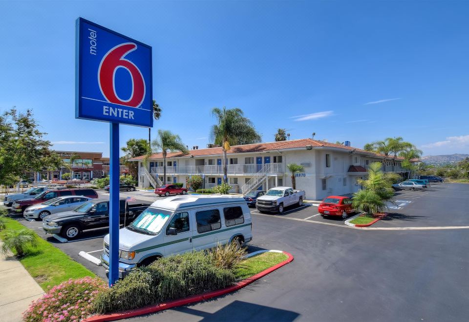 Motel 6-Rowland Heights, CA - Los Angeles - Pomona - Housity