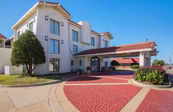 塔爾薩斷箭温德姆唄盟酒店