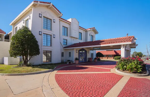 塔爾薩斷箭温德姆唄盟酒店