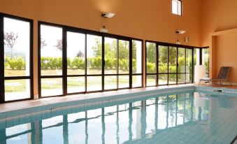 Hotel Archamps Porte Sud de Geneve - Housity