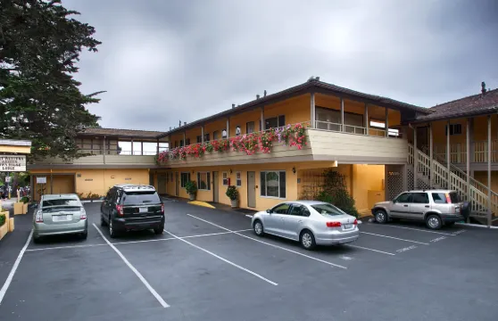 卡梅爾貝斯特韋斯特連排別墅式酒店