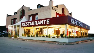 ホテル カミノ デ サンティアゴ