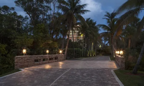 Jupiter Beach Resort & Spa