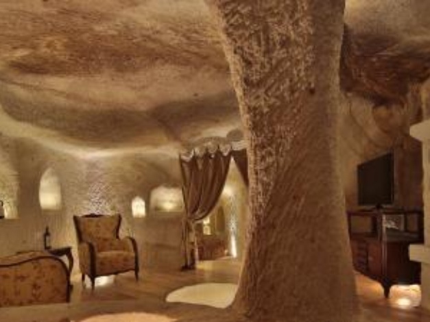 Golden Cave Suites