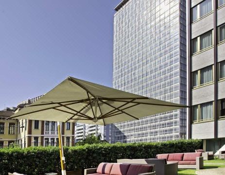 밀라노 힐튼 로비