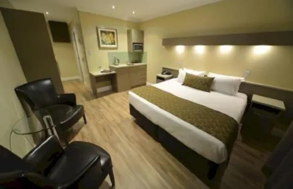 本特麗汽車旅館