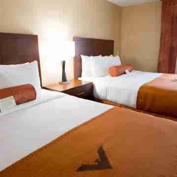 Phoenix Inn Suites Eugene Rooms