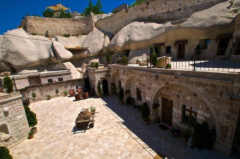 Grand Cave Suites