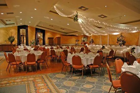 Best Western Parkway Inn  Conference Centre
