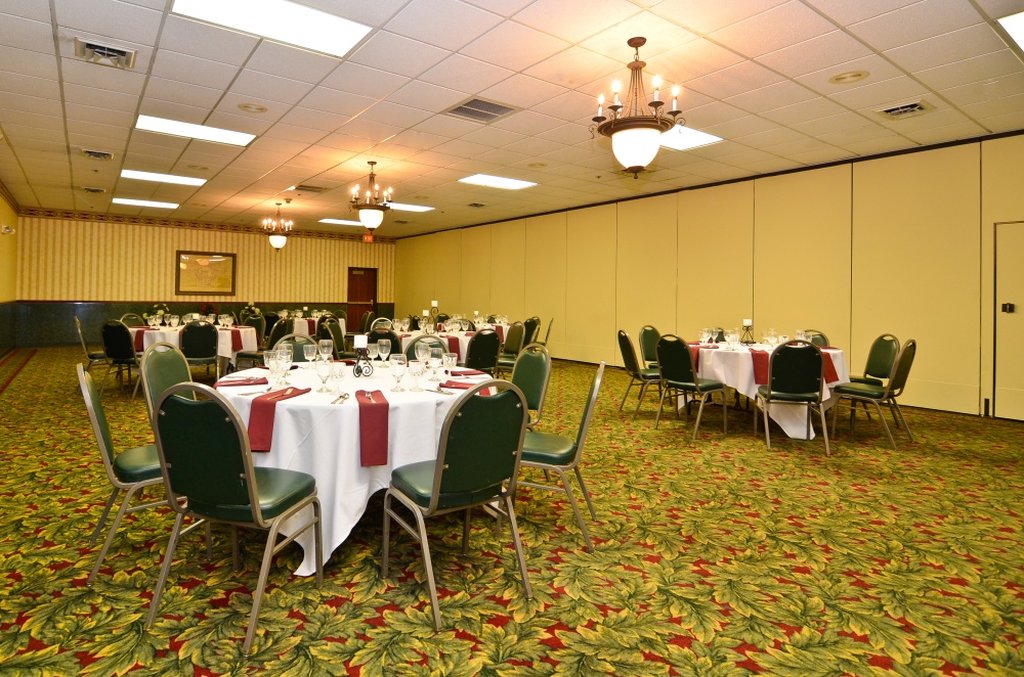 Red Roof Inn & Conference Center Wichita Airport