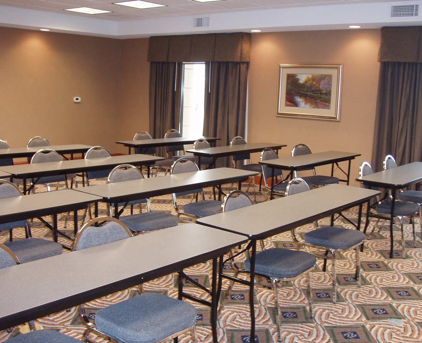 Holiday Inn Express : Hillsboro I-35, an Ihg Hotel