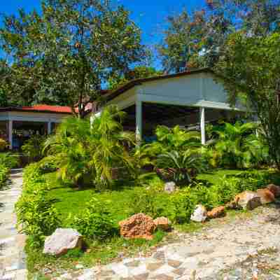 Auberge Villa Cana Hotel Exterior