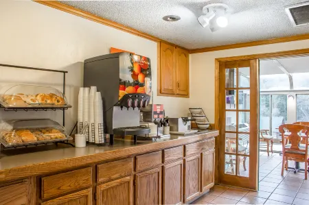 Days Inn by Wyndham Prescott