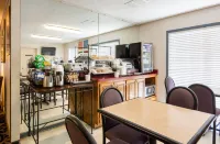 Quality Inn University Area - breakfast