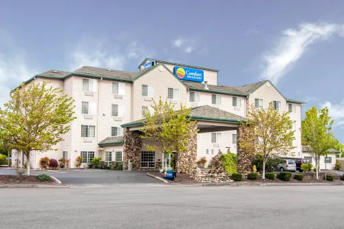 Comfort Inn & Suites Salem Hotels in Salem