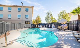 Comfort Inn & Suites Las Vegas - Nellis