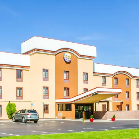 La Quinta Inn & Suites by Wyndham New Cumberland-Harrisburg