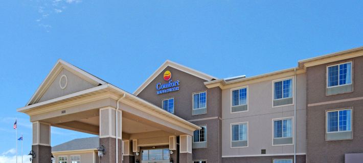 Comfort Inn & Suites Madison North Hotels in Dane County