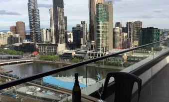 Aura on Flinders Serviced Apartments