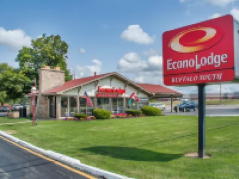 Econo Lodge Buffalo South Hotels in Hamburg