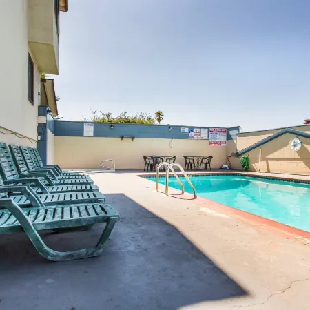 Monterey Fairgrounds Inn