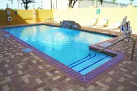 La Quinta Inn & Suites by Wyndham Mission at West McAllen - Pools