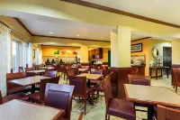 Quality Inn & Suites Galveston - Beachfront Hotels in Galveston