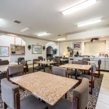 Quality Inn & Suites Caseyville - St. Louis