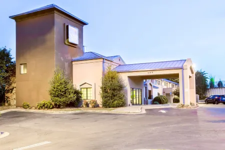 Rodeway Inn at Six Flags