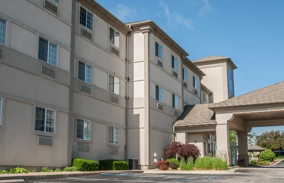 奧沙克湖舒眠酒店及套房