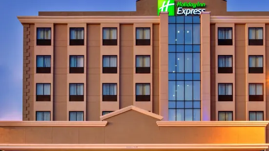Holiday Inn Express Los Angeles LAX Airport, an IHG Hotel