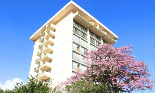 Courtleigh Hotel & Suites