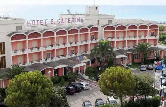 聖塔卡特林納鄉村俱樂部酒店