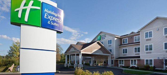 Holiday Inn Express & Suites TILTON - LAKES REGION by IHG Hotels in Merrimack County