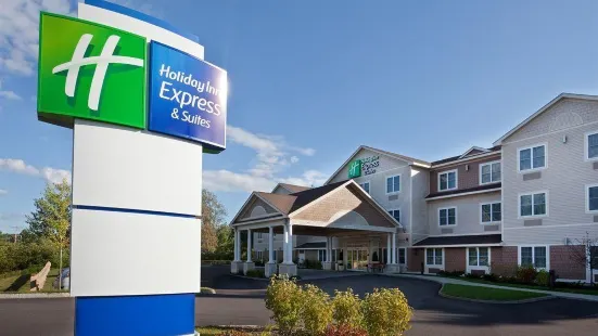 Holiday Inn Express & Suites Tilton - Lakes Region