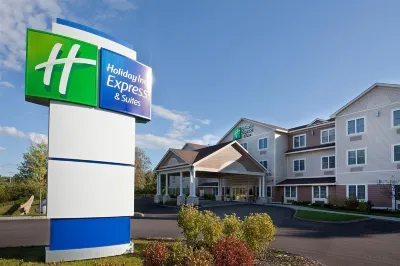 Holiday Inn Express & Suites Tilton - Lakes Region فنادق في Tilton