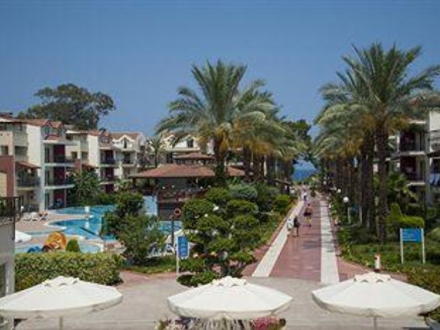 Crystal Aura Beach Resort & Spa – All Inclusive