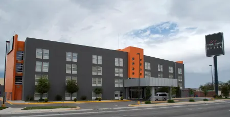 Copper Canyon Boutique Hotel Отели в г. Чиуауа