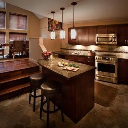 Executive The Inn At Whistler Village & Mountain Side Hotel