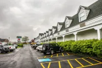 Quality Inn Pittsburgh Airport - parking
