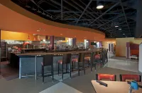 Oasis Hotel & Conv. Center, Ascend Hotel Collection - bar