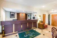 Quality Inn Clinton-Knoxville North Hotels in Caryville