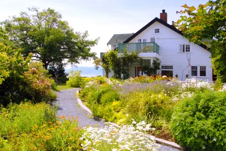 Sooke Harbour House