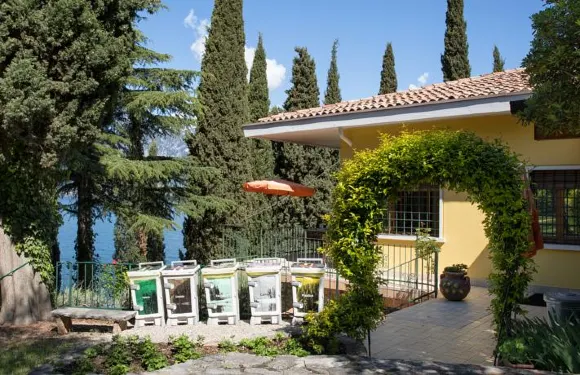 迪莫爾公寓民宿 - 附湖景