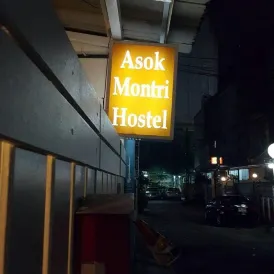 Asok Montri Hostel