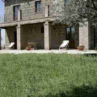 Agriturismo Tenuta Roccaccia Hotel Exterior