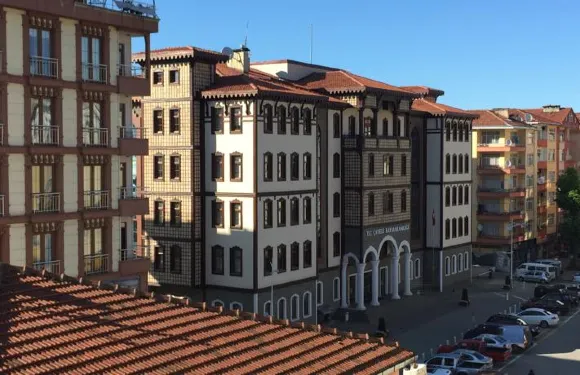 恰耶利肯特公寓