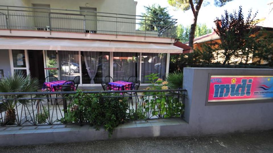 Hotel Midi